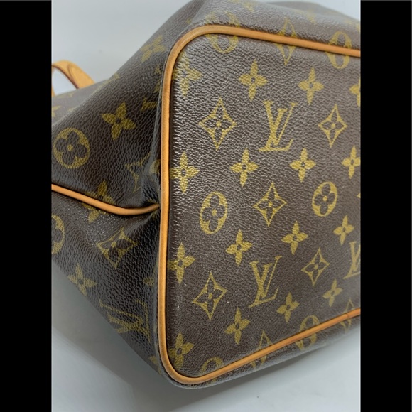 Louis Vuitton Palermo PM Monogram Handbag - Picture 9 of 16